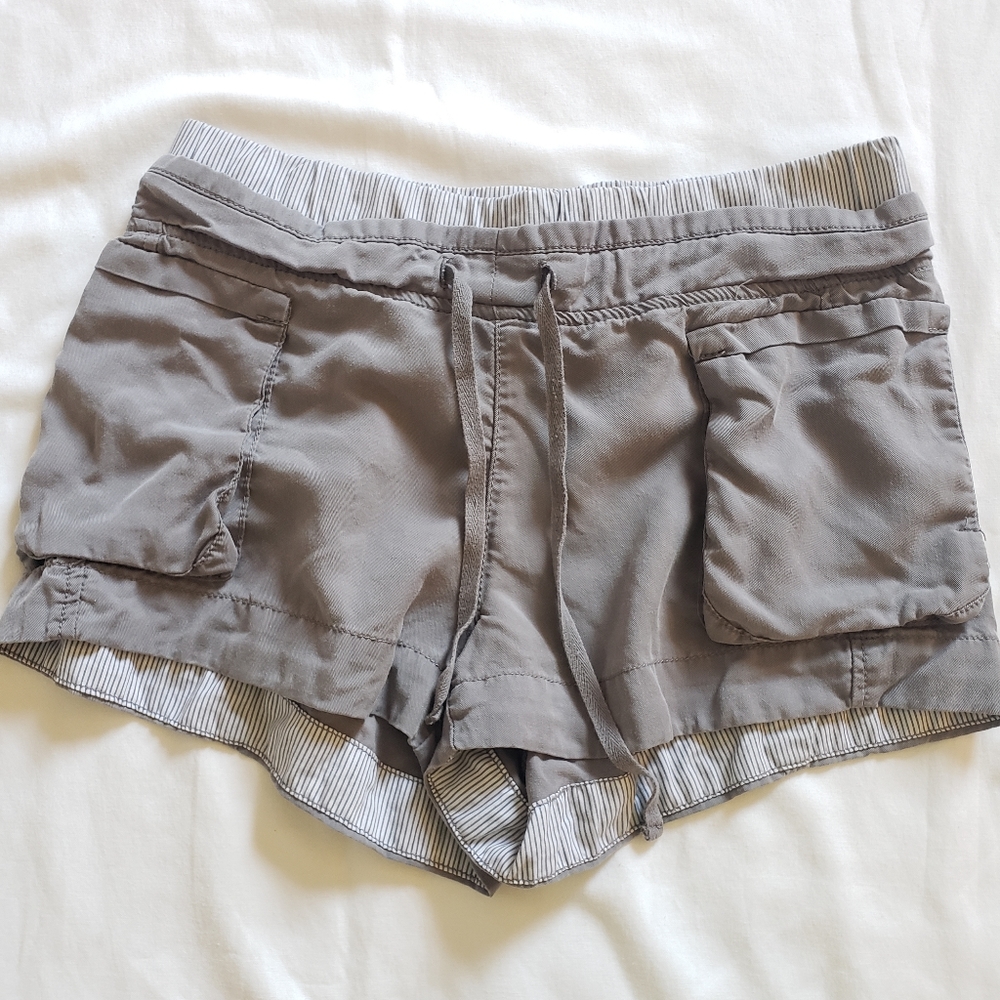 blank nyc • contrast shorts